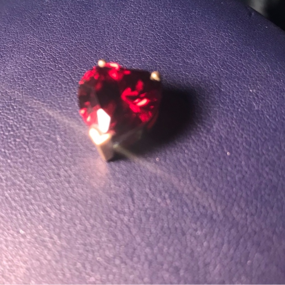 HEART SHAPED GARNET ❥ SET IN YELLOW GOLD